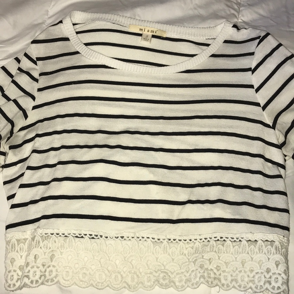 Crop top - Picture 2 of 3